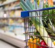 Kunden sparen bei Lebensmitteln, um für Feiertage mehr (Foto: AdobeStock - benjaminnolte 142142188)