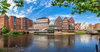 EU-Richtlinie 2023/2225 schützt jetzt Verbraucher vor Überschuldung in (Foto: AdobeStock - foto-select - 362627039)