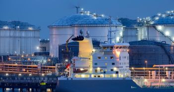 LNG-Terminals melden im Q1 2026 über 25 Terawattstunden (Foto: AdobeStock - Eric Middelkoop - 269658394)