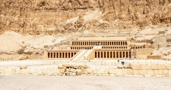 Türkisblaue Küsten und antike Ruinen locken Touristen trotz (Foto: AdobeStock - CL-Medien - 263604013)