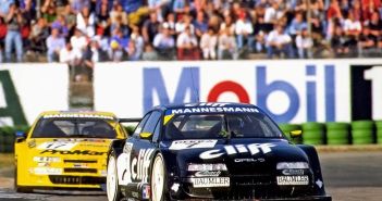 Opel feiert Reuters ITC-Titel 1996 im Calibra Sao Paulo (Foto: Opel Automobile GmbH)